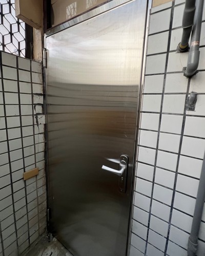 台中南屯公寓大門更換玄關門, 台中南屯鐵門安裝師傅, 台中南屯玄關門, 台中南屯鐵門, 台中南屯不銹鋼門, 台中南屯白鐵門, 台中南屯鐵工廠, 台中南屯鐵工師傅