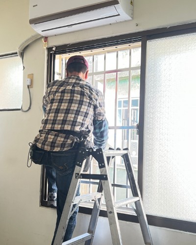 台中清水公寓大門更換玄關門, 台中清水鐵門安裝師傅, 台中清水玄關門, 台中清水鐵門, 台中清水不銹鋼門, 台中清水白鐵門, 台中清水鐵工廠, 台中清水鐵工師傅