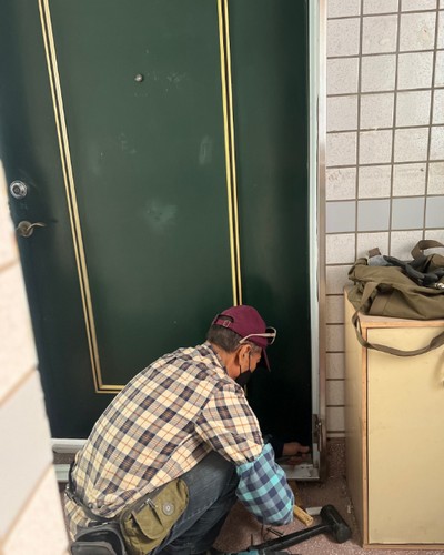 台中外埔公寓大門更換玄關門, 台中外埔鐵門安裝師傅, 台中外埔玄關門, 台中外埔鐵門, 台中外埔不銹鋼門, 台中外埔白鐵門, 台中外埔鐵工廠, 台中外埔鐵工師傅